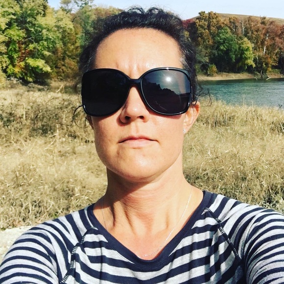 Meet your Posher, Rebecca - Picture 4 of 4